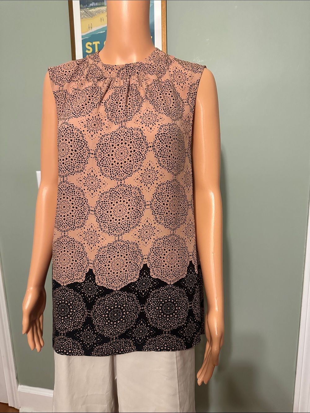 DR2 Pink and Black Medallion-Print Sleeveless Shell